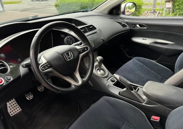 Honda Civic cena 15500 przebieg: 208000, rok produkcji 2006 z Alwernia małe 121